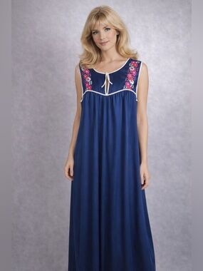 Vintage 70s JC Penney Gaymode Blue Pink Floral Embroidered Nylon Nightgown Sz S